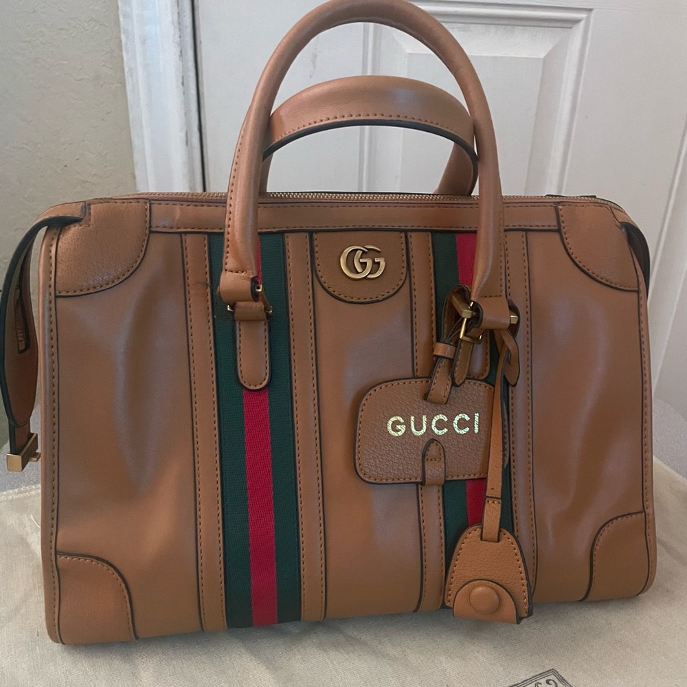 Gucci Purse/crossbody/handbag